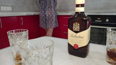 Ukwabelana ngesondo nomfazi onxilileyo womhlobo. Ndiyathemba ukuba andizukummithisa.